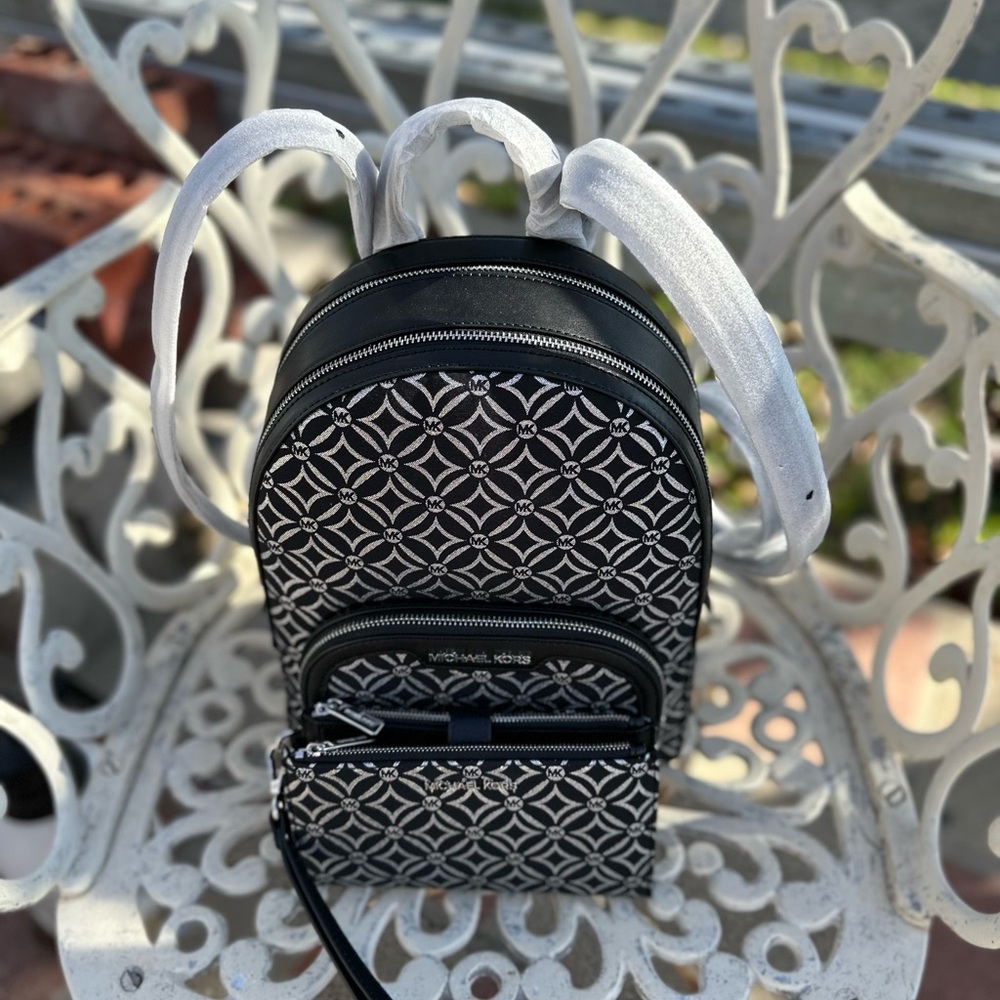Michael Kors Black and silver Patterned Backpack and wallet - Picture 3 of 12